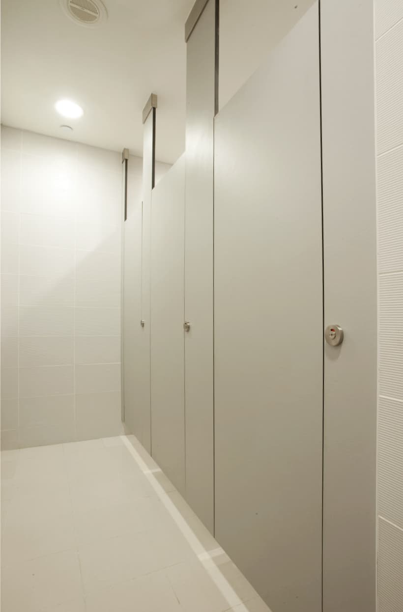 Marathon MC120 / MC190 ceiling-hung cubicle system